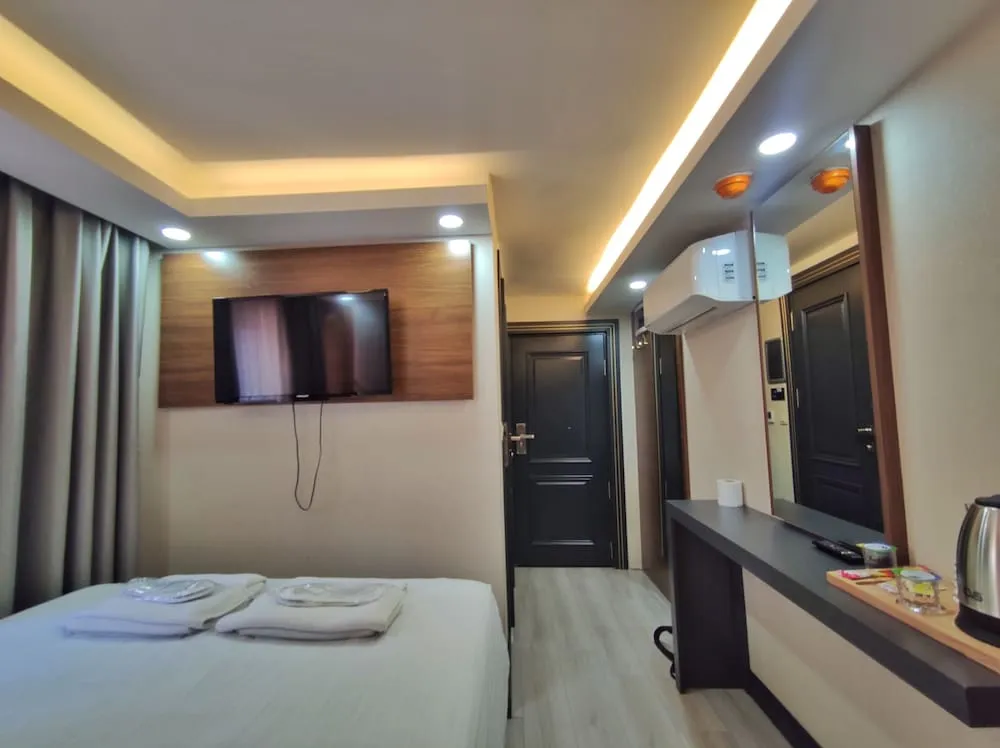 Standard Tek Büyük Yataklı Oda