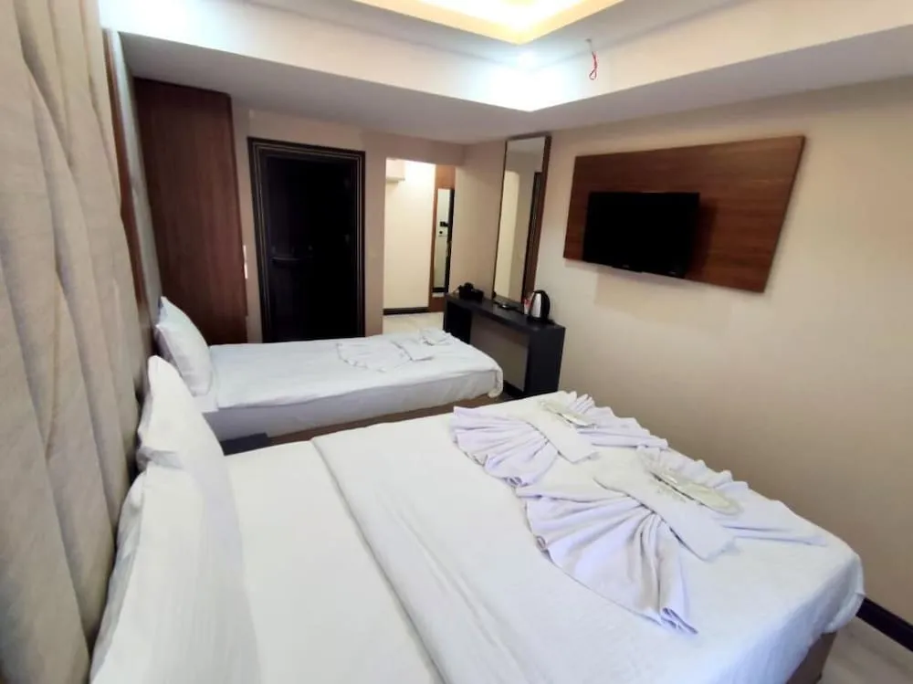 Standard Üç Kişilik Oda