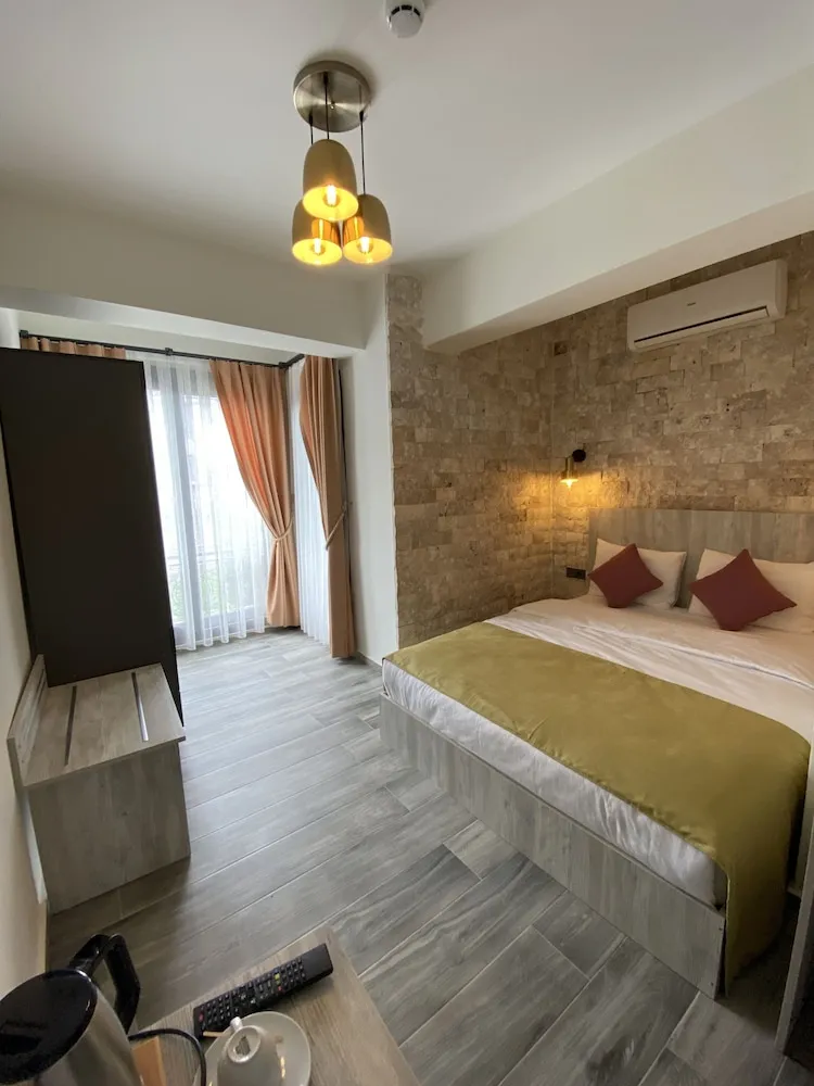 Junior Tek Büyük Yataklı Oda, Şehir Manzaralı