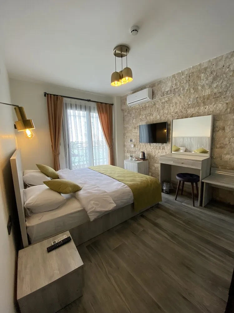 Standard Tek Büyük Yataklı Oda, 1 Yatak Odası, Balkon, Bahçe Manzaralı