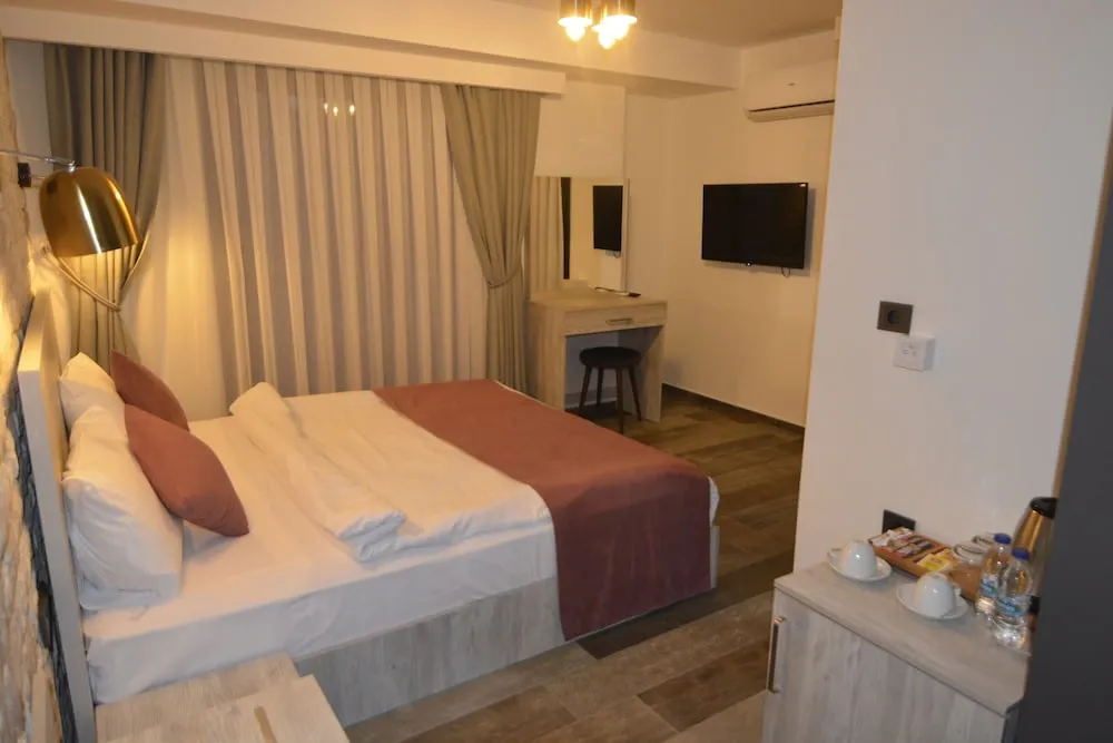 Superior Tek Büyük Yataklı Oda, Teras, Şehir Manzaralı