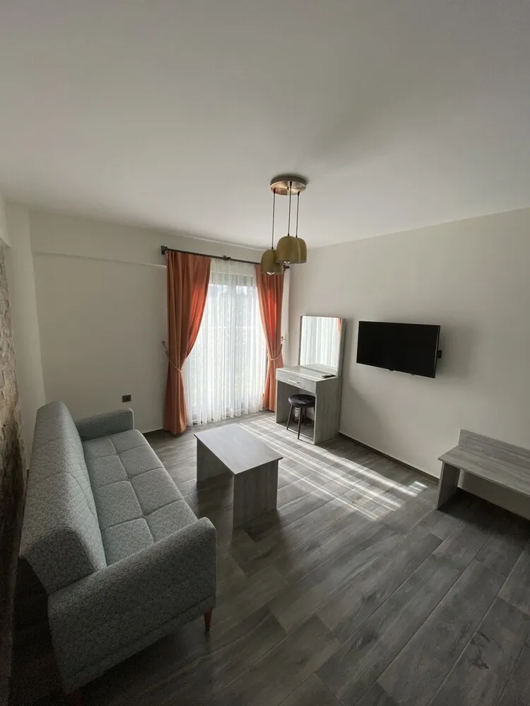 Family Üç Kişilik Oda, Havuz Manzaralı