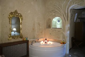 Artium Cave Hotel