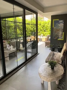 Z-Suites