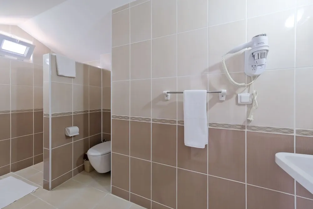 Superior İki Ayrı Yataklı Oda, Balkon, Havuz Manzaralı
