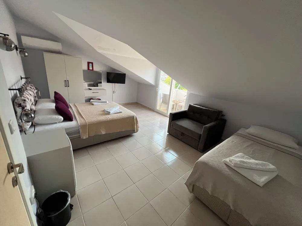 Superior Üç Kişilik Oda, Balkon