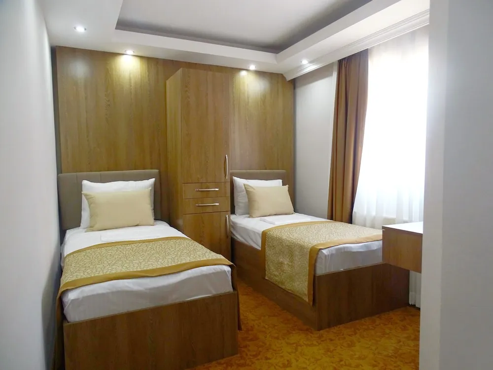 Economy Tek Büyük veya İki Ayrı Yataklı Oda, Şehir Manzaralı