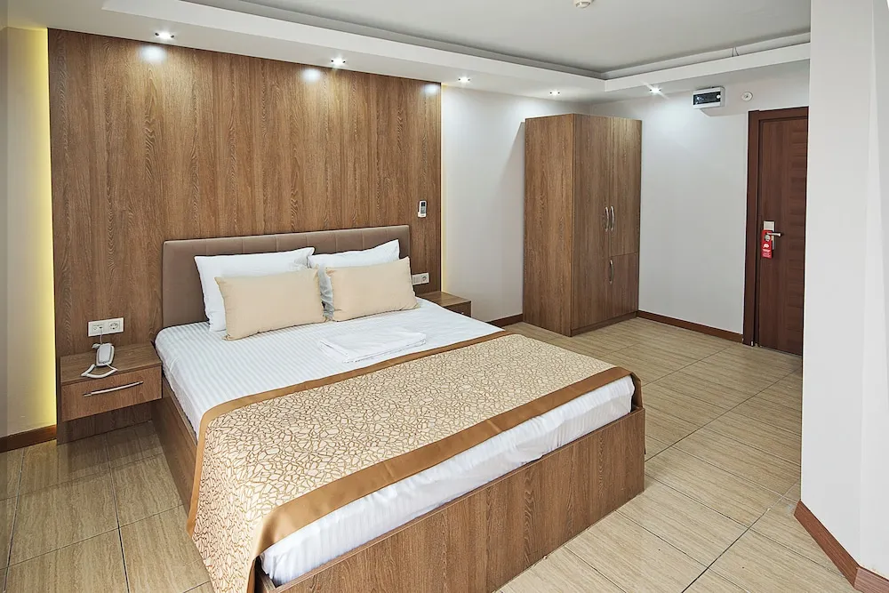 Comfort Tek Büyük Yataklı Oda