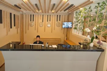Lion City Otel