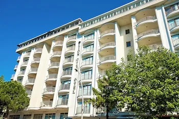 Lion City Otel