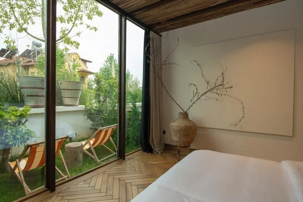 Luxury Oda, 1 En Büyük (King) Boy Yatak, Engellilere Uygun, Bahçe Manzaralı