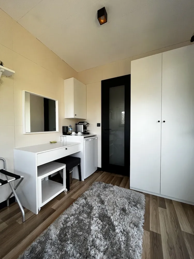 Basic Oda, 1 Çift Kişilik Yatak, Sigara İçilmez, Bahçe Manzaralı