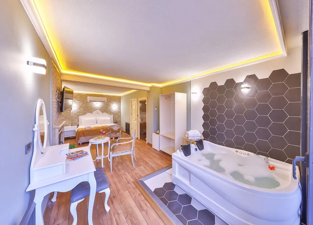 NEMESIS HONEYMOON ROOM