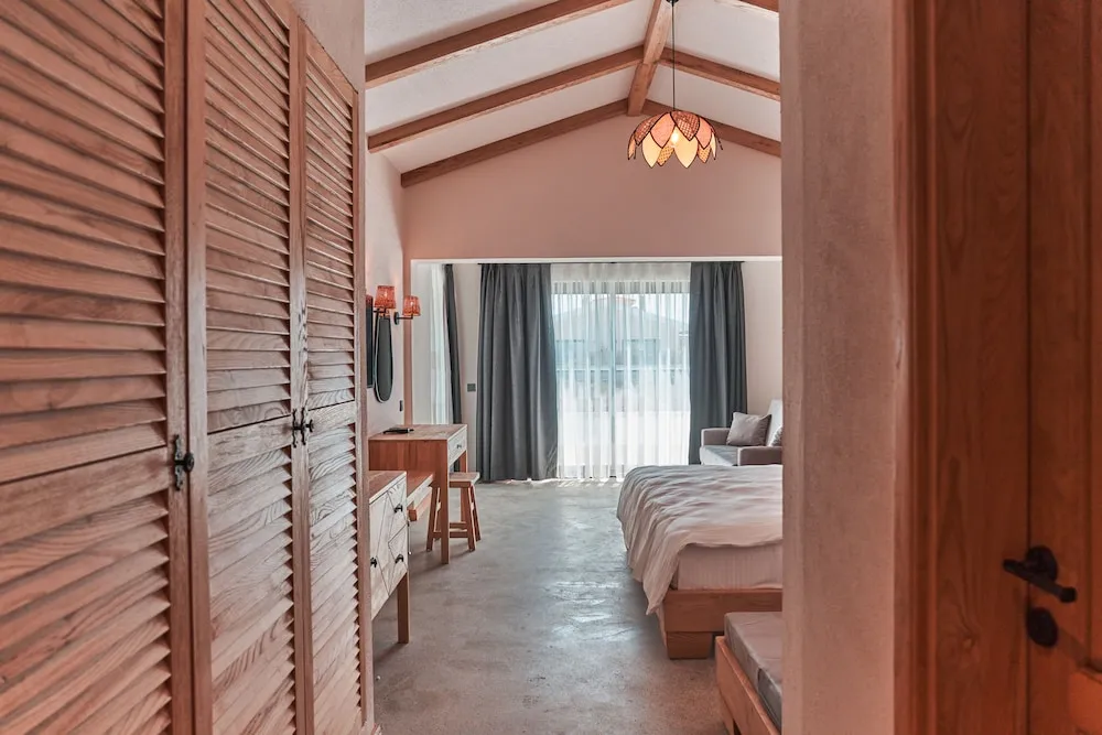 Honeymoon Tek Büyük Yataklı Oda, 1 Yatak Odası, Sigara İçilmez, Havuz Manzaralı