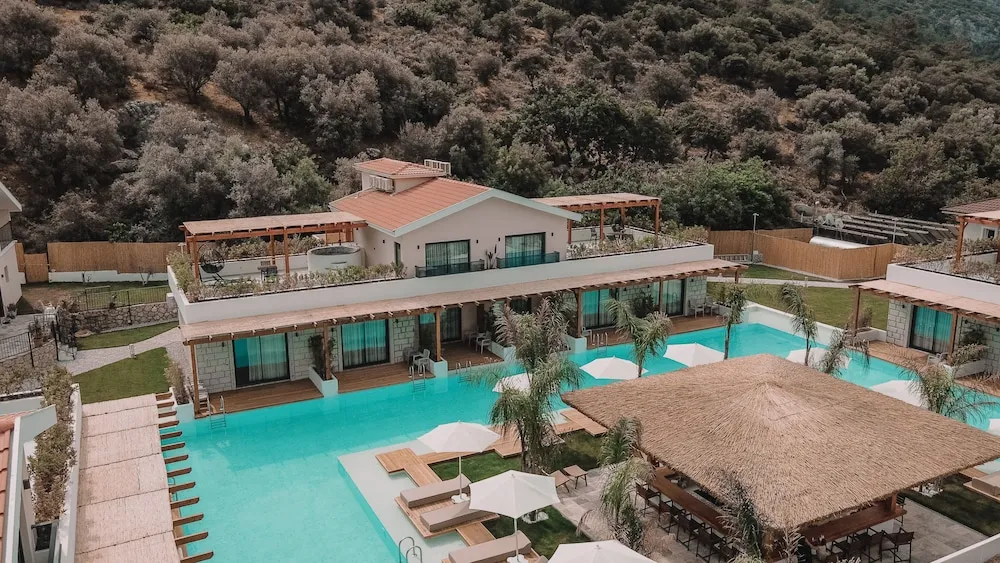 Honeymoon Tek Büyük Yataklı Oda, 1 Yatak Odası, Sigara İçilmez, Havuz Manzaralı