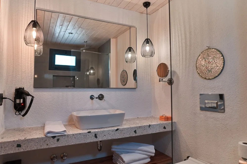 Honeymoon Tek Büyük Yataklı Oda, 1 Yatak Odası, Sigara İçilmez, Havuz Manzaralı