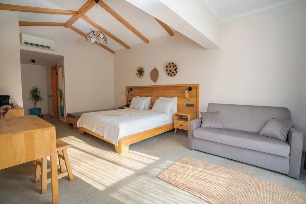 Honeymoon Tek Büyük Yataklı Oda, 1 Yatak Odası, Sigara İçilmez, Havuz Manzaralı