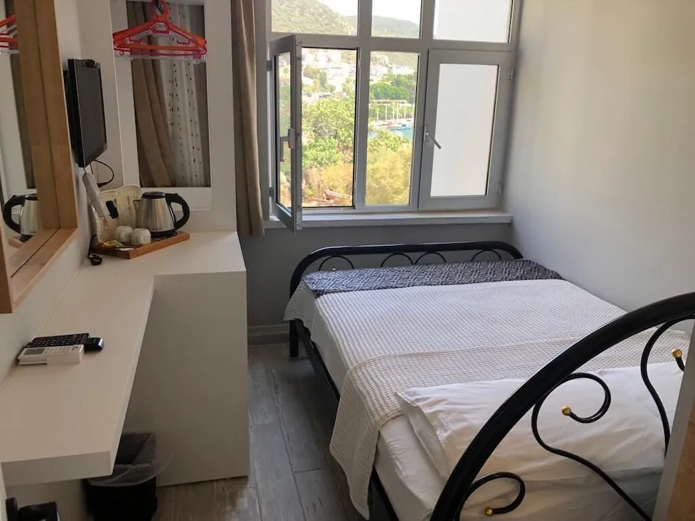Economy Tek Büyük Yataklı Oda