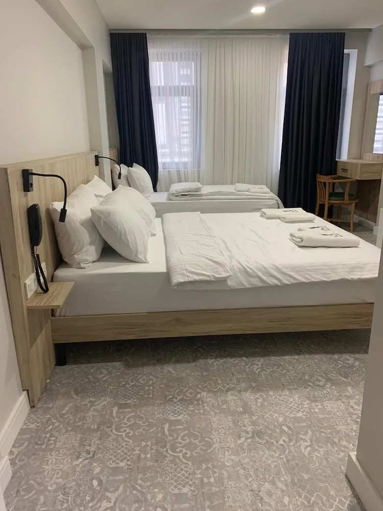 Deluxe Üç Kişilik Oda