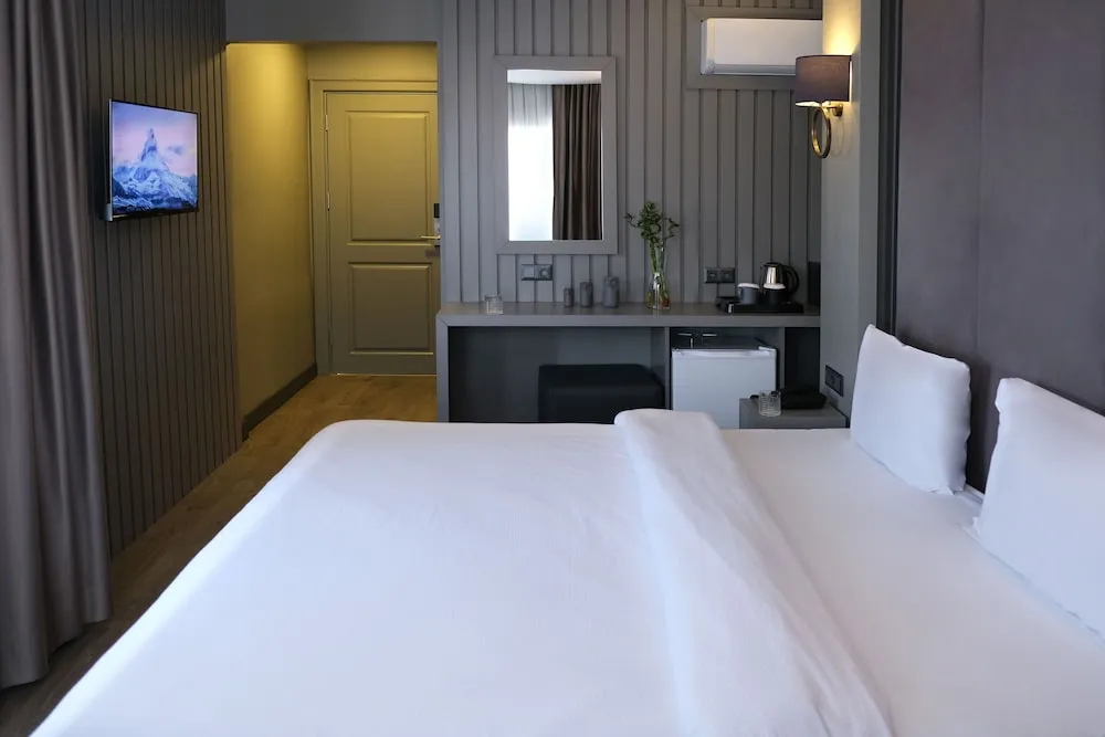 Deluxe Tek Büyük Yataklı Oda