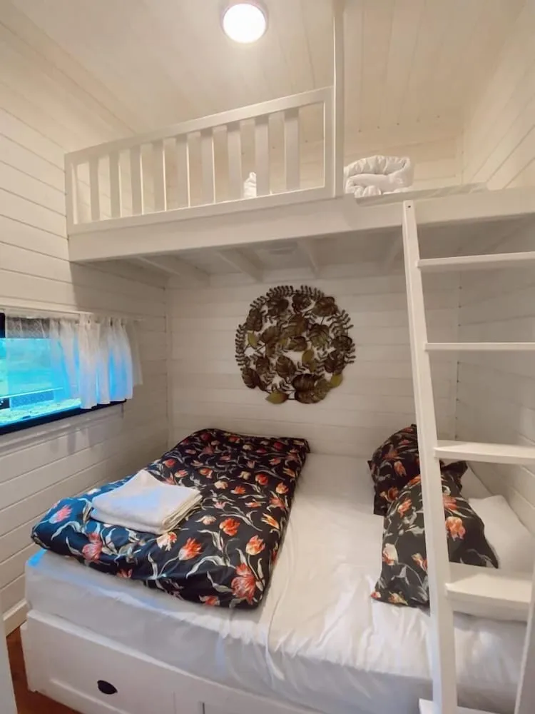 Deluxe Karavan