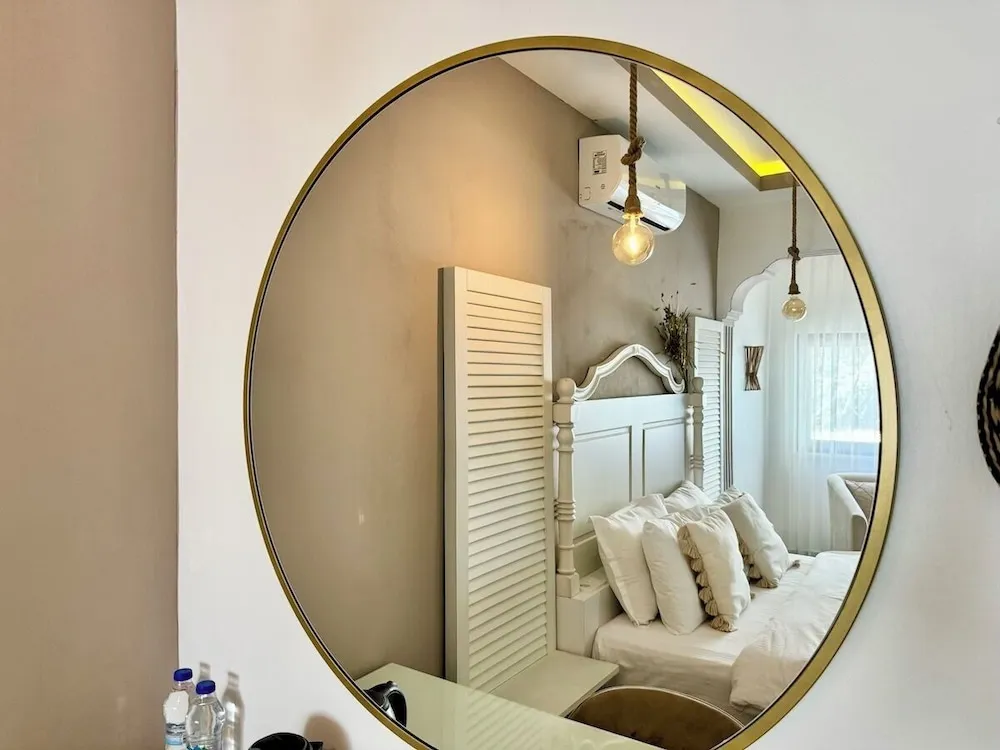 Jakuzili Honeymoon Süit, Sigara içilmez Avlu Manzaralı