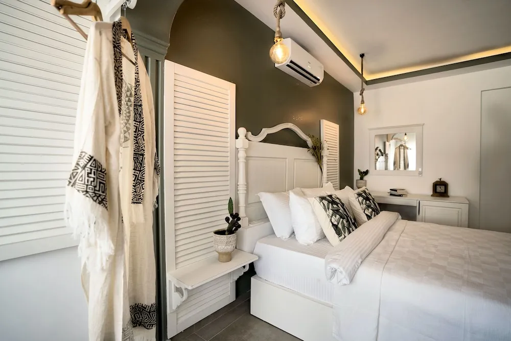 Jakuzili Honeymoon Süit, Sigara içilmez Avlu Manzaralı
