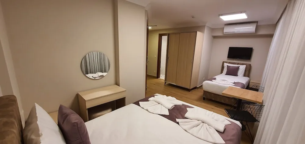 DELUXE TRIPLE APART WITH SEA WIEW