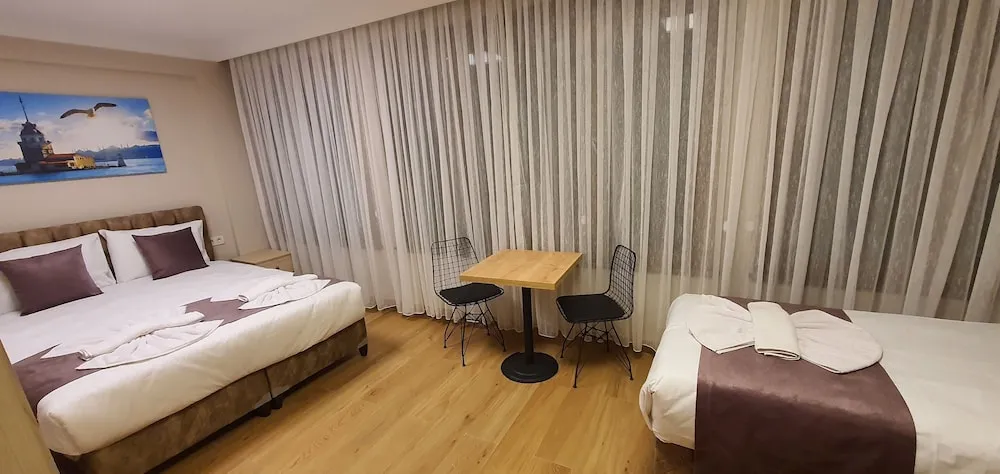 DELUXE TRIPLE APART WITH SEA WIEW