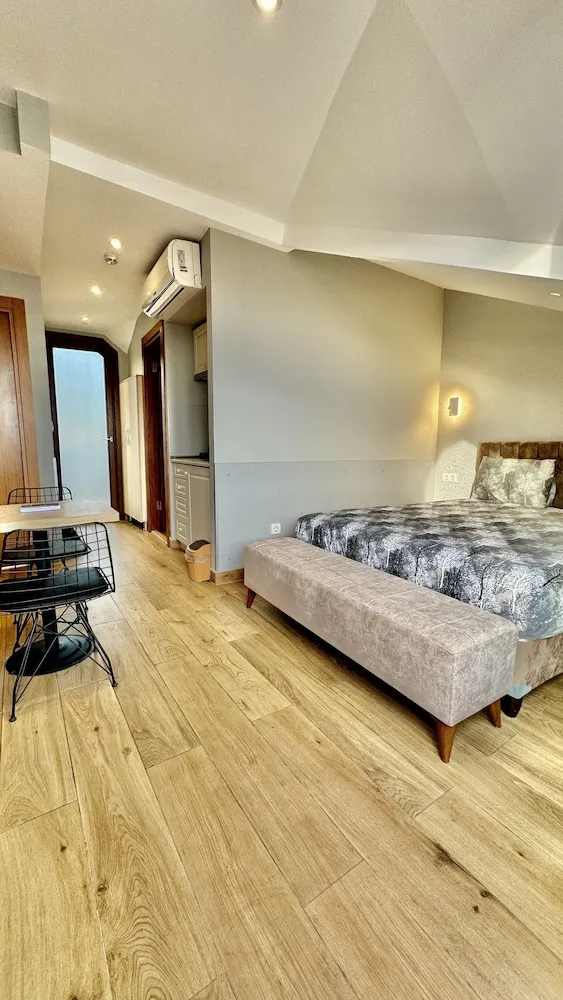 DELUXE APART SEA WIEW WITH BALCONY