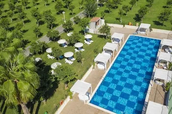 Utopia Resort & Residence