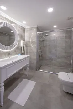 Utopia Resort & Residence