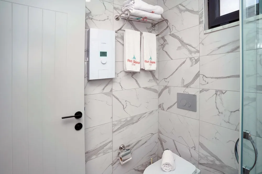 Standard Tek Büyük Yataklı Oda, Balkon, Bahçe Manzaralı