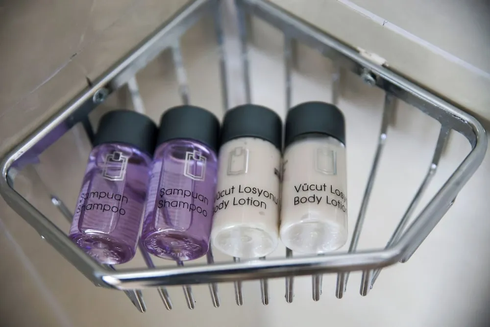 Standard Tek Büyük Yataklı Oda, Balkon, Bahçe Manzaralı