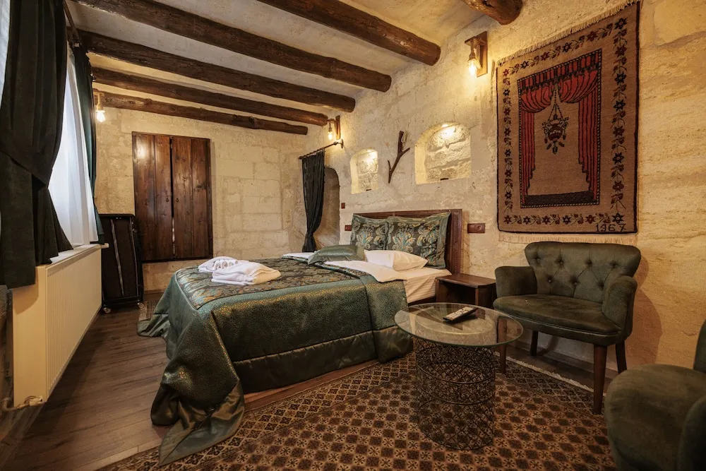 Hezen Oda / Hezen Room