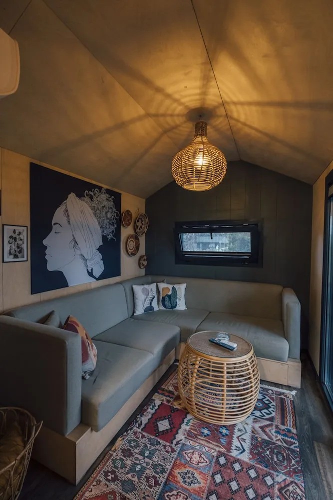 Senior Karavan, Göl Manzaralı