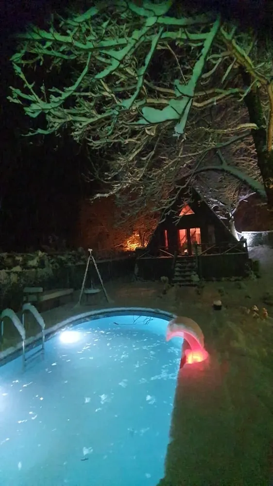 Deluxe Chalet Sicak Havuz