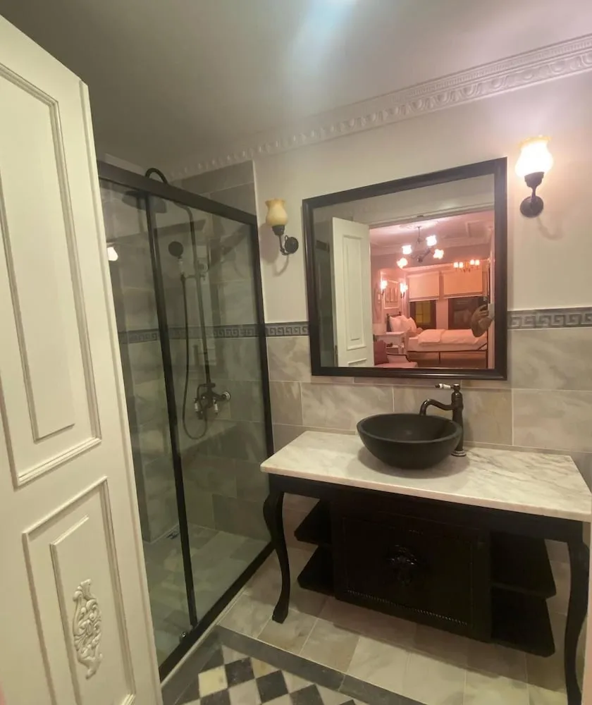 Deluxe Tek Büyük veya İki Ayrı Yataklı Oda