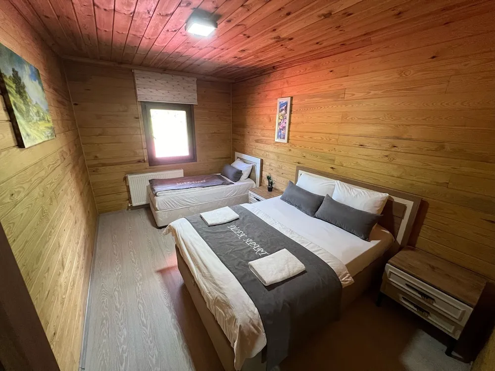 Family Apart Daire, Göl Manzaralı