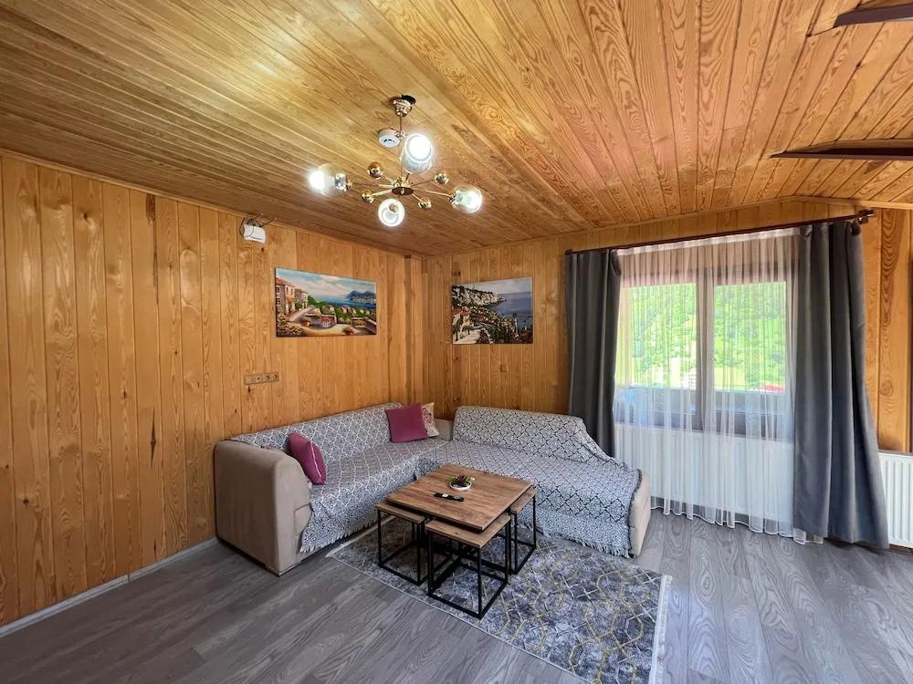 Family Daire, Göl Manzaralı