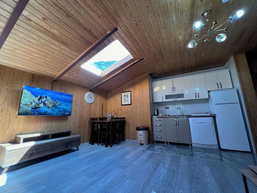 Family Daire, Göl Manzaralı