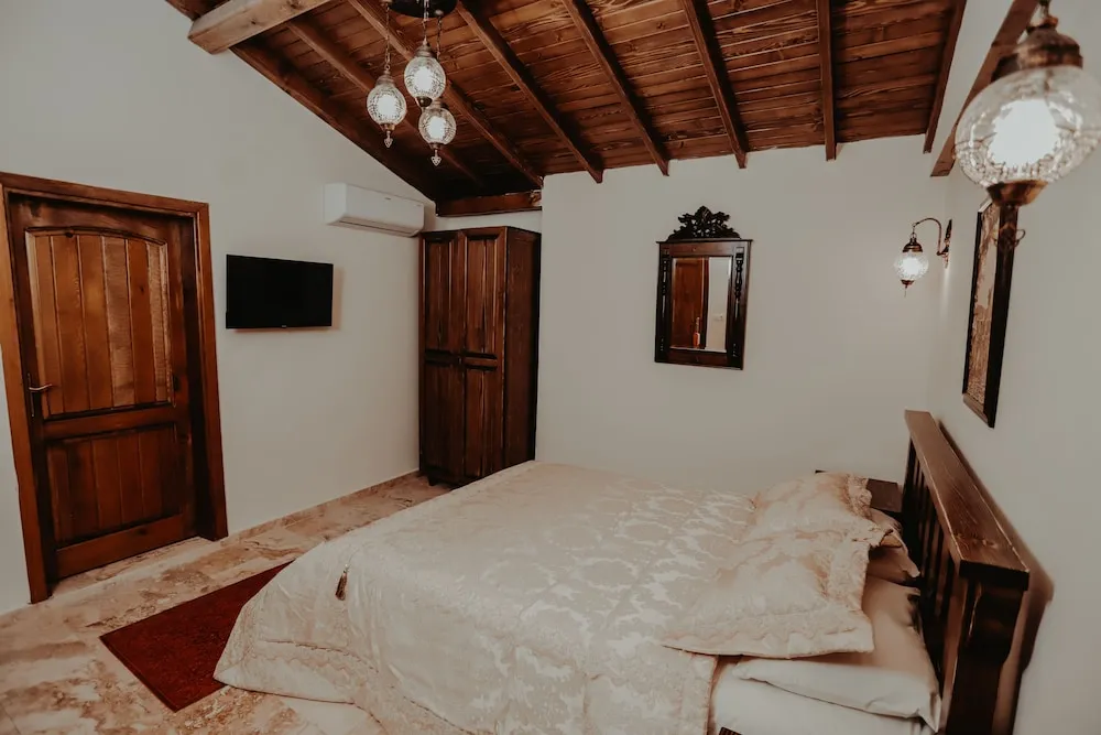 Deluxe Room, City View