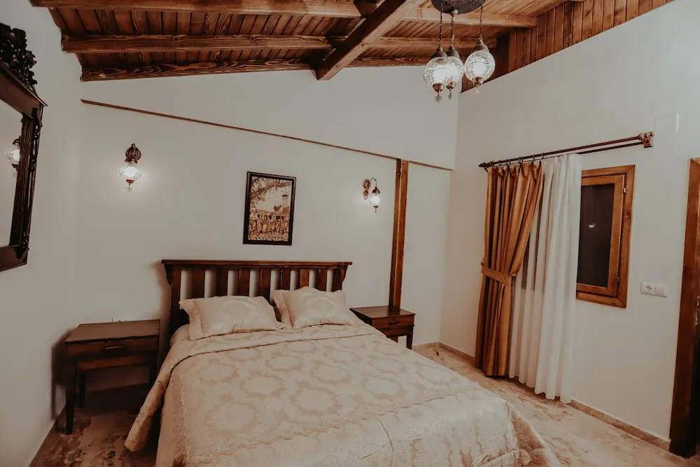 Deluxe Room, City View