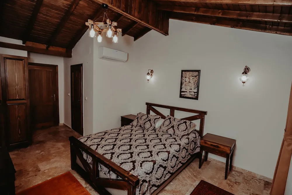 Deluxe Room, City View