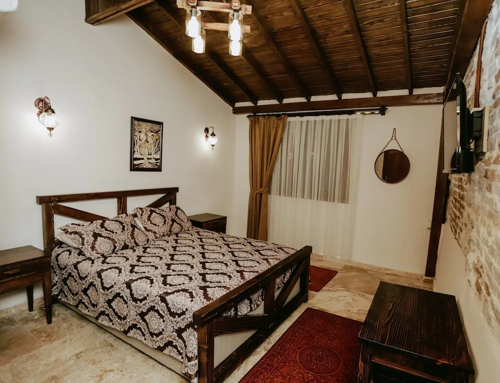 Deluxe Room, City View