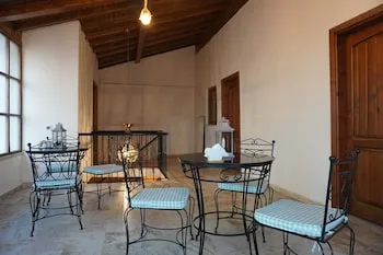 Tetrapole Boutique Hotel