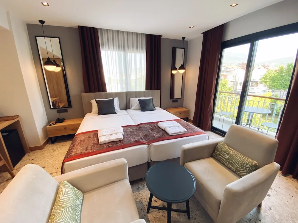 Deluxe Tek Büyük Yataklı Oda