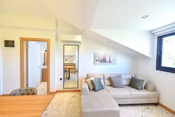 Avilia Suites