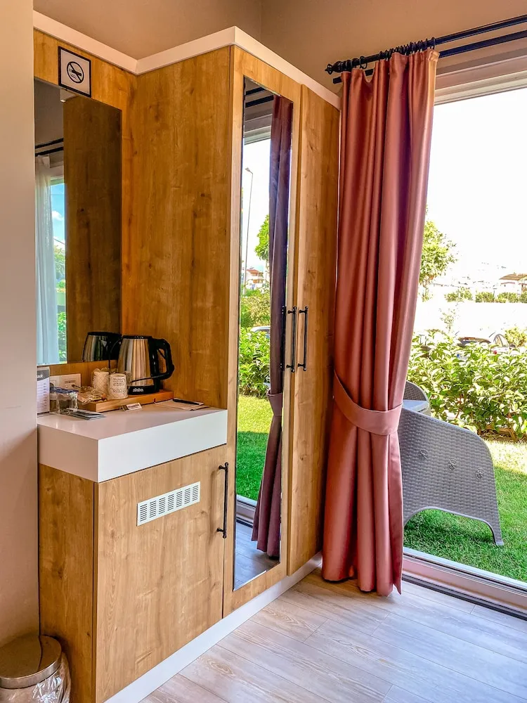 Deluxe Oda, Sigara İçilmez, Bahçe Manzaralı