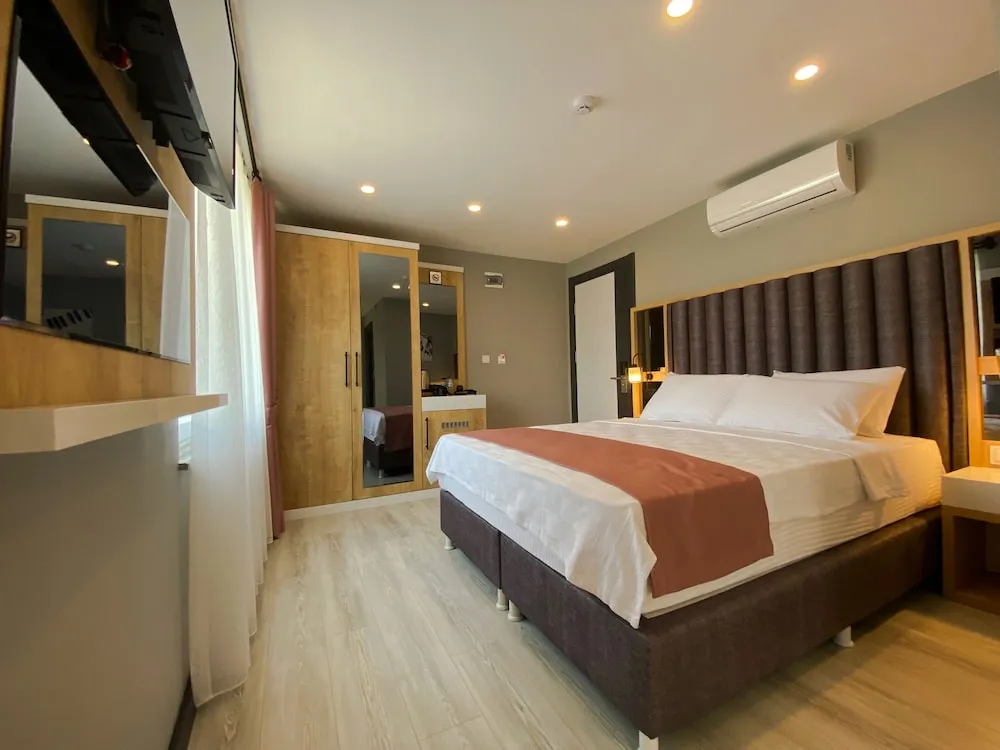 Deluxe Oda, 1 Çift Kişilik Yatak ve Çekyat, Sigara İçilmez, Şehir Manzaralı